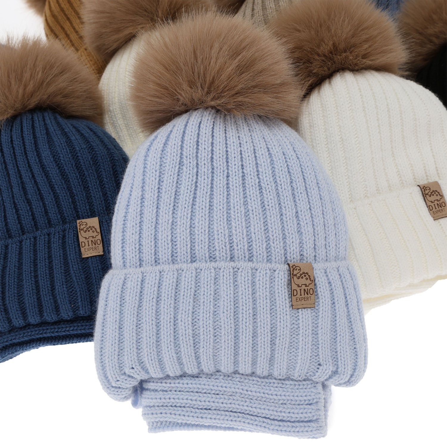 Dreng vinter sæt: hue og halsrør, beige, med garn pompon, Bagil