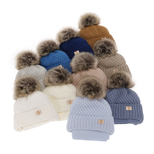 Dreng vintersæt: hue og tørklæde, grå, med garn pompon, med bindebånd, Norberto