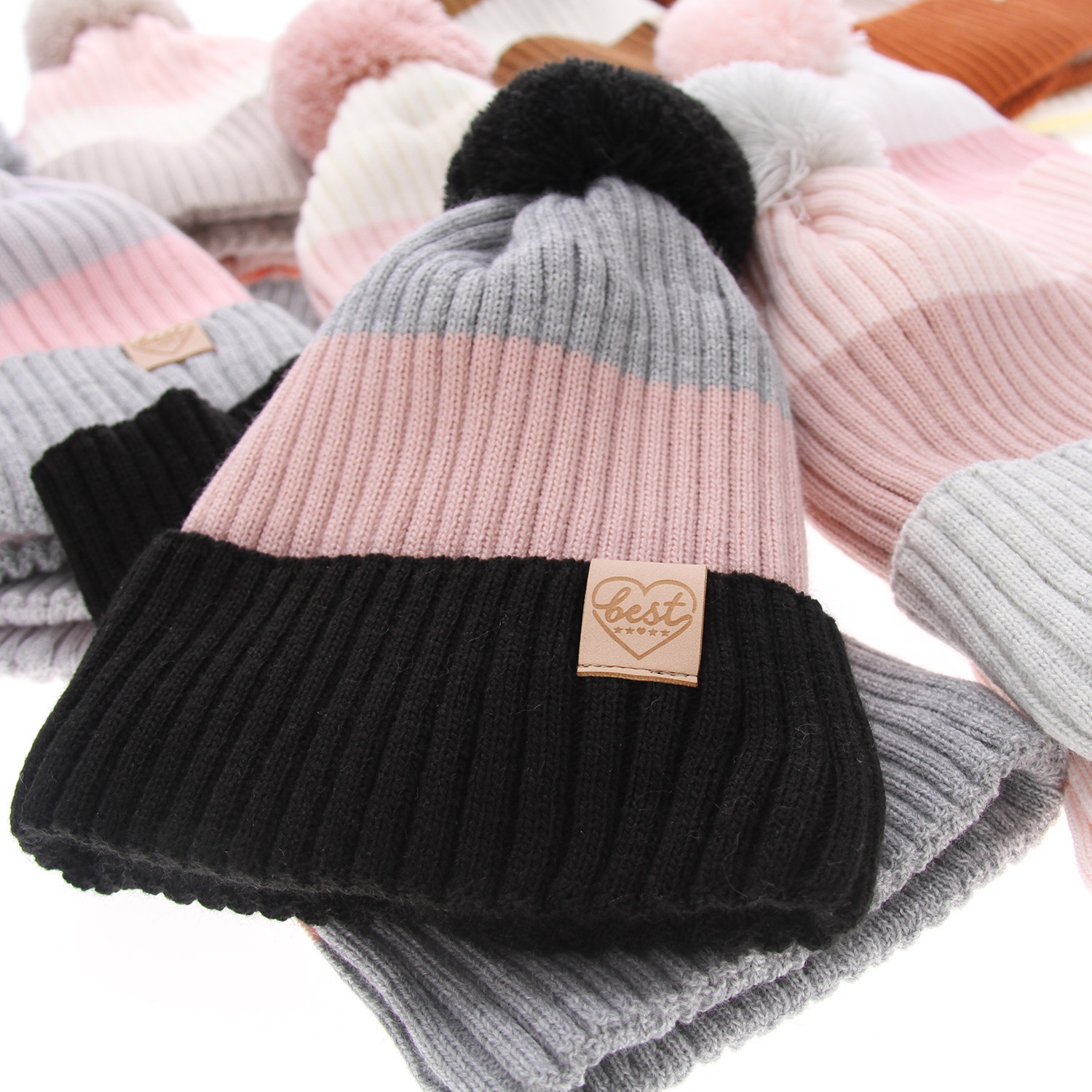 Pige vintersæt: hue og halsrør, sort, Med garn pompon, Indiana