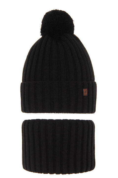 Dreng vintersæt: hue og halsvarmer, sort, med garn pompon, Wiliam