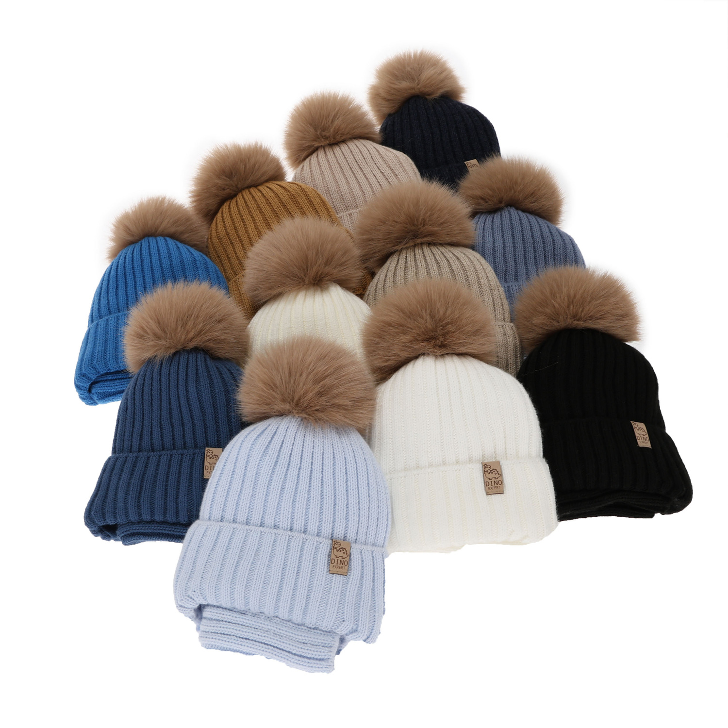 Dreng vinter sæt: hue og halsrør, beige, med garn pompon, Bagil