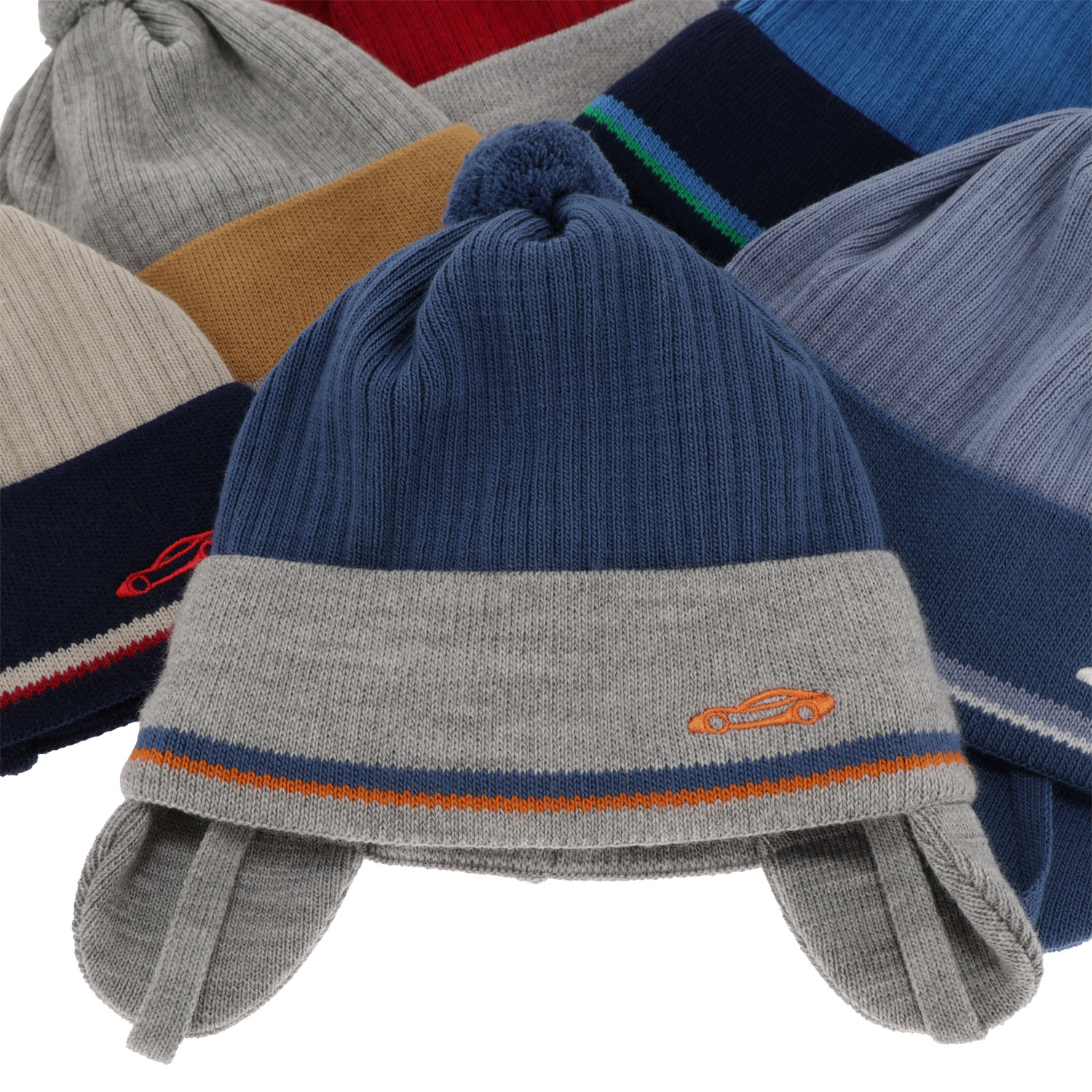 Dreng efterår/forår hue, beige, med bindebånd, med garn pompon, Jacob