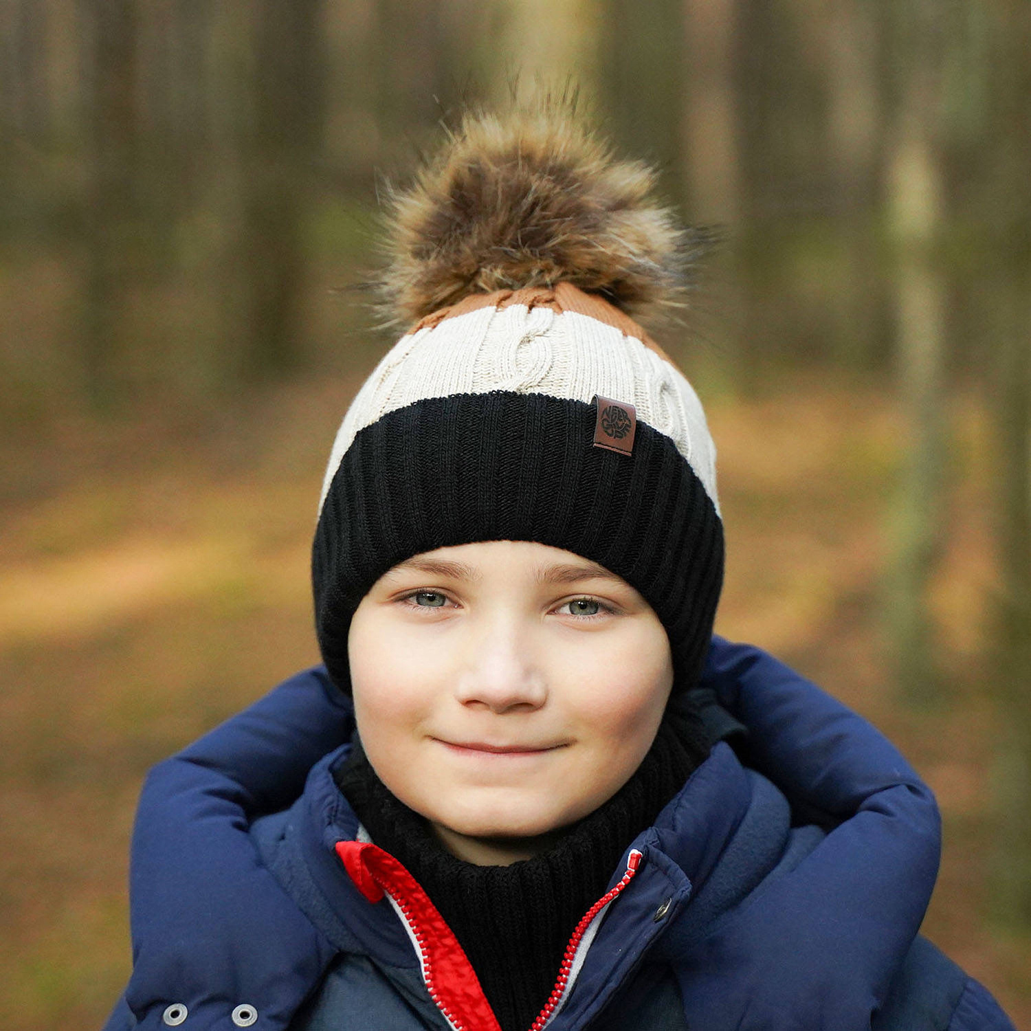 Dreng vintersæt: hue og halsedisse, orange, med garn pompon, Karmel